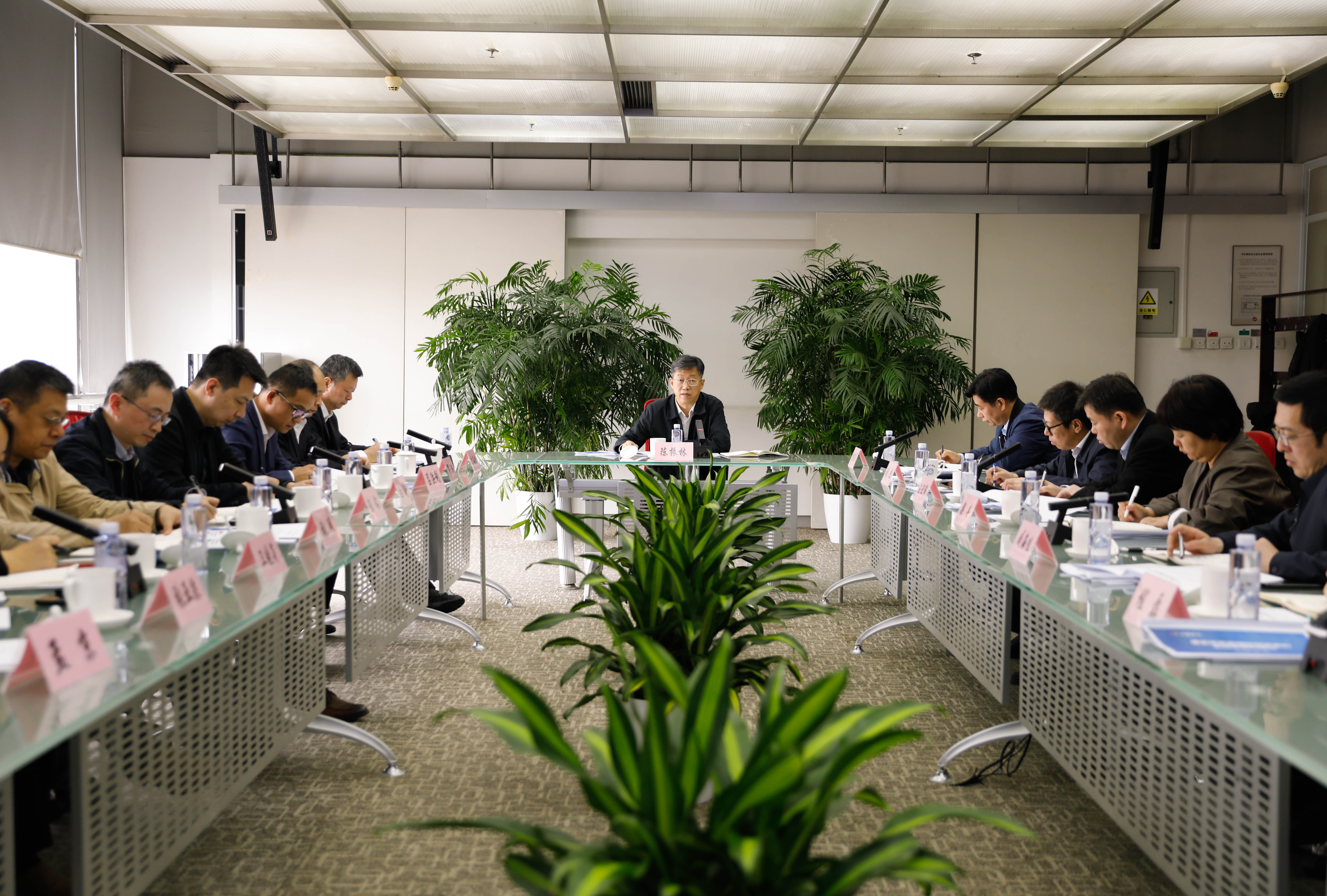 陈振林在华风集团调研时强调 提高政治站位 坚持问题导向 以更大勇气和魄力全面推进转型发展