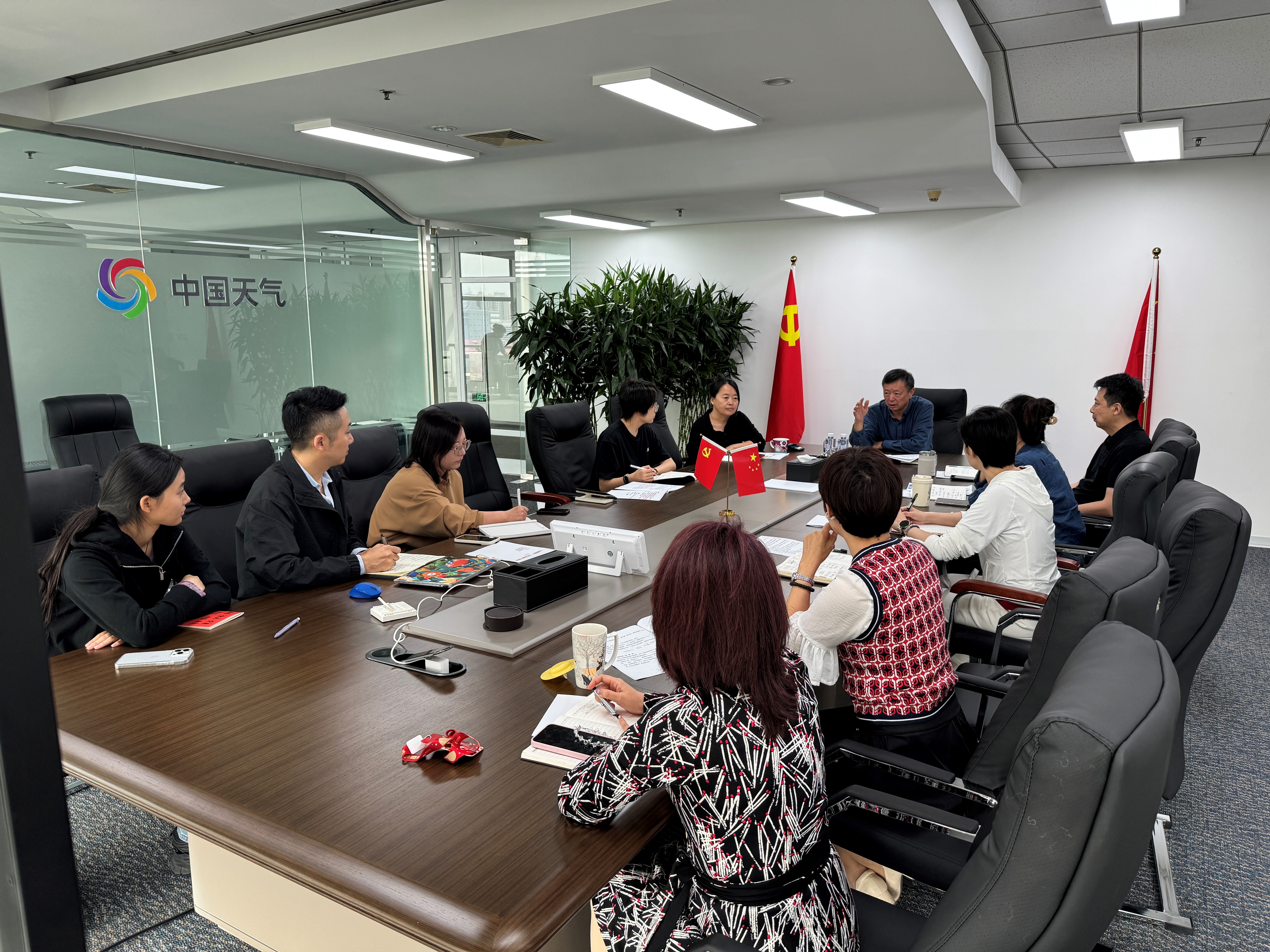 目标高！信心足！给承诺！冲出圈！------“出圈团队”工作进展汇报会